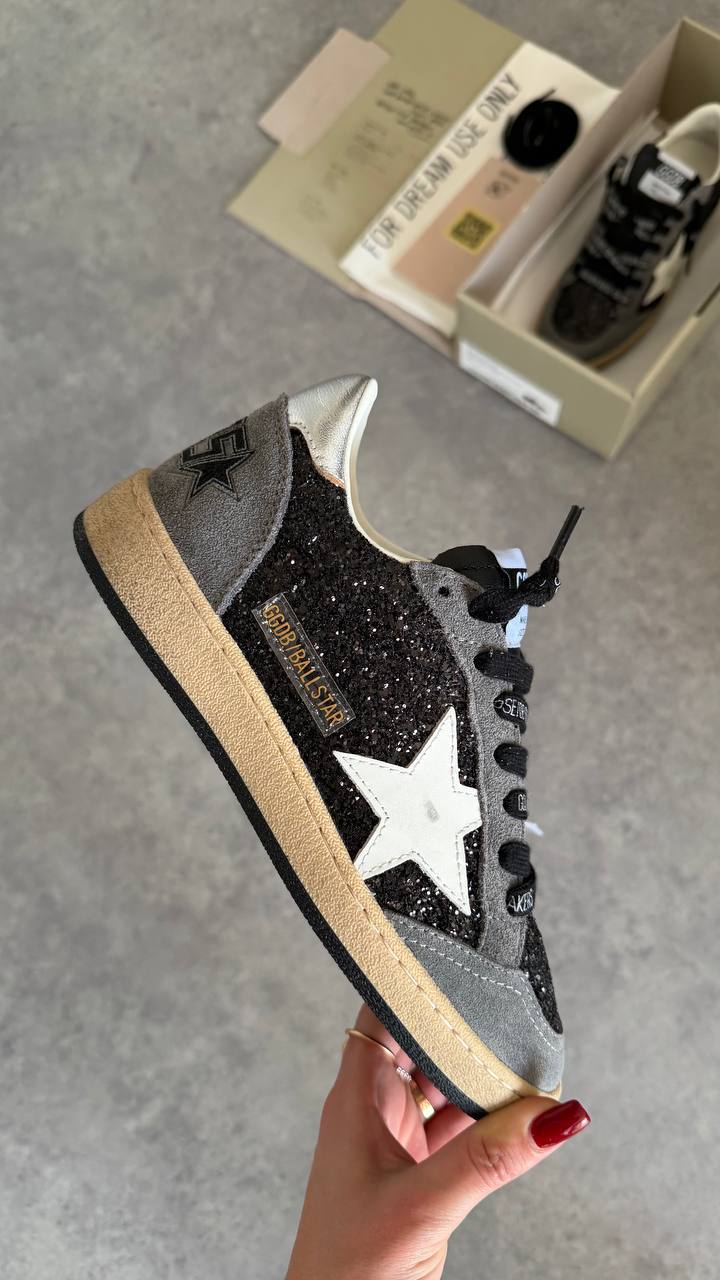 Golden Goose Ball Star Black