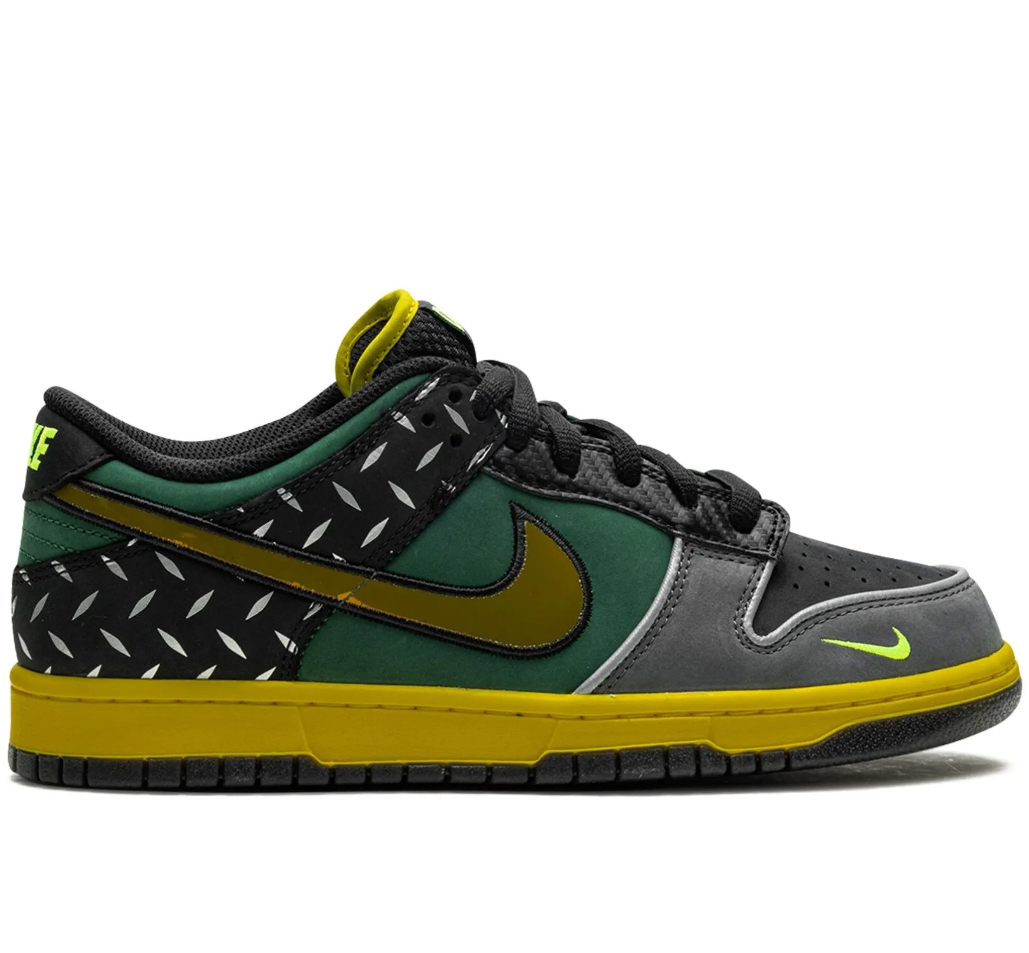Nike x DOAF Dunk Low "What The Duck- University of Oregon Home"