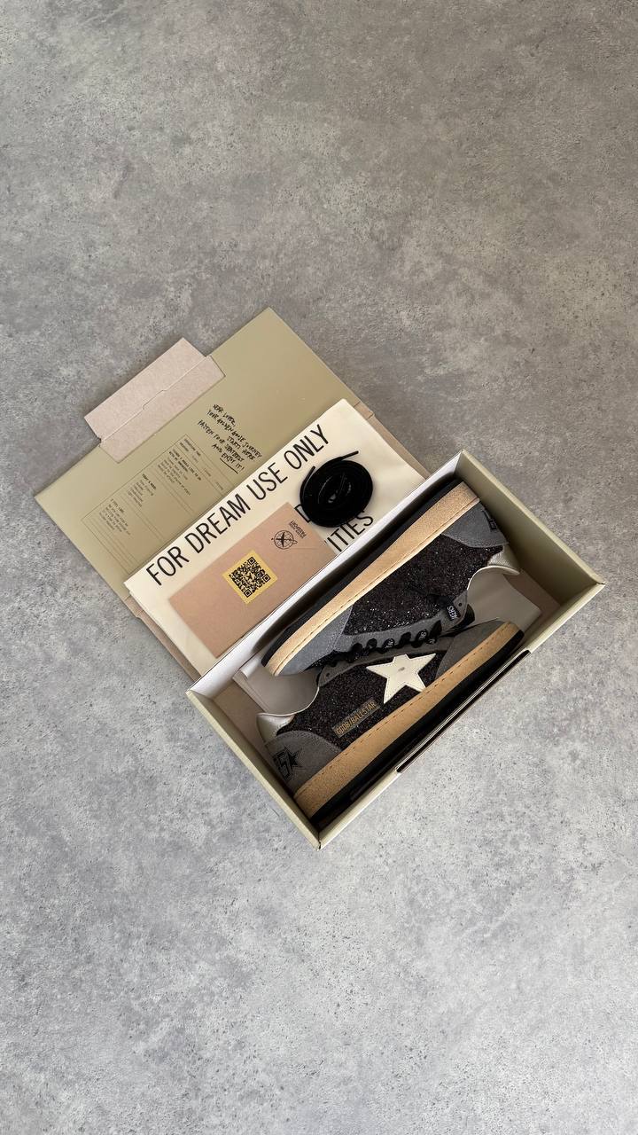 Golden Goose Ball Star Black