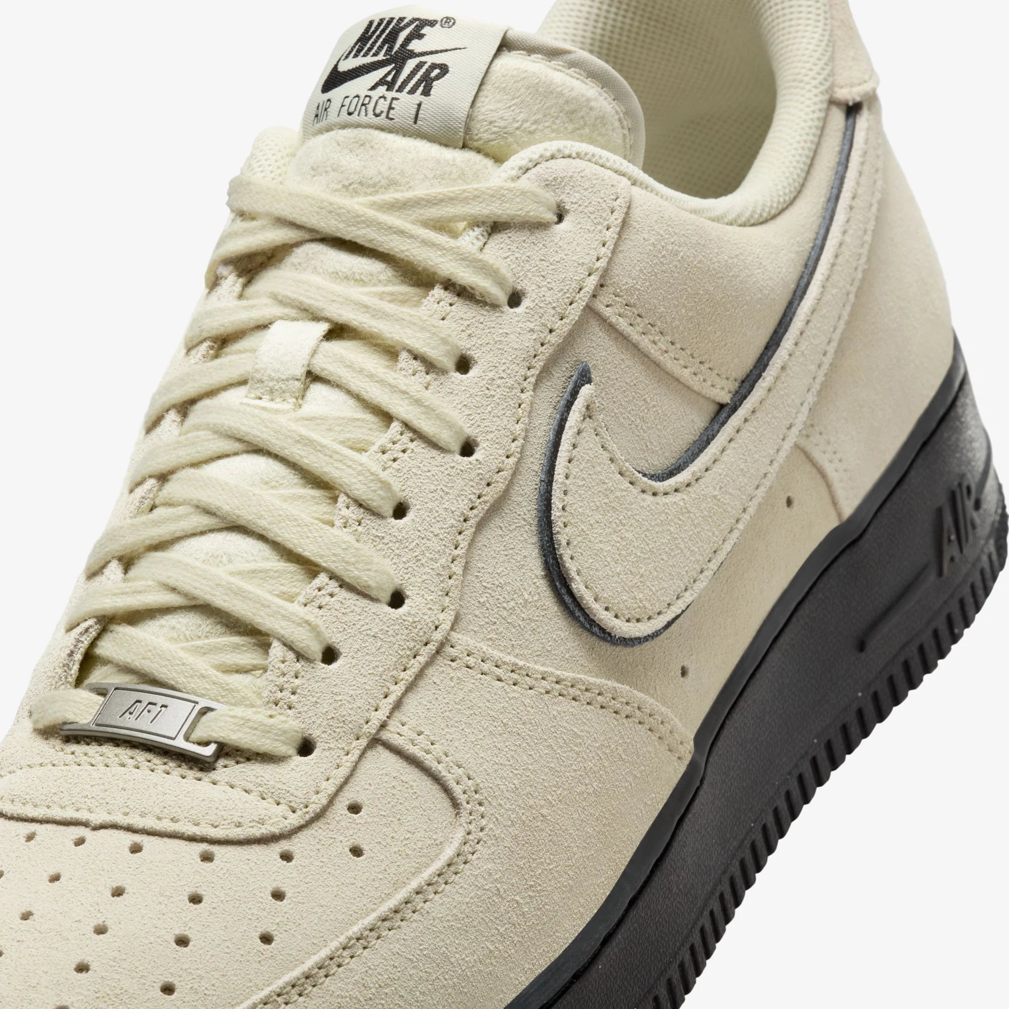 Nike Air Force 1 'Light Khaki'